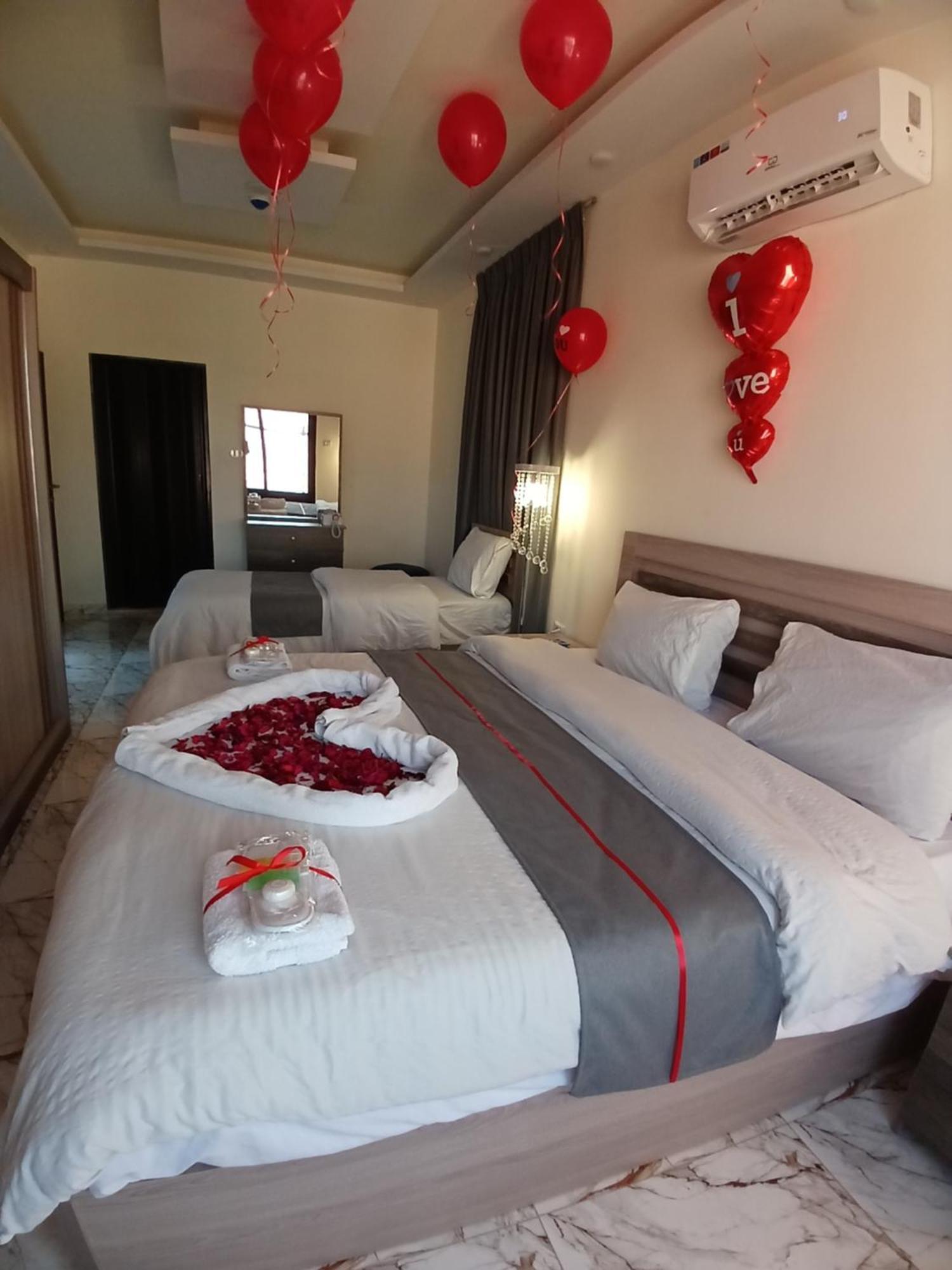 Dream House Hotel Jarash Esterno foto