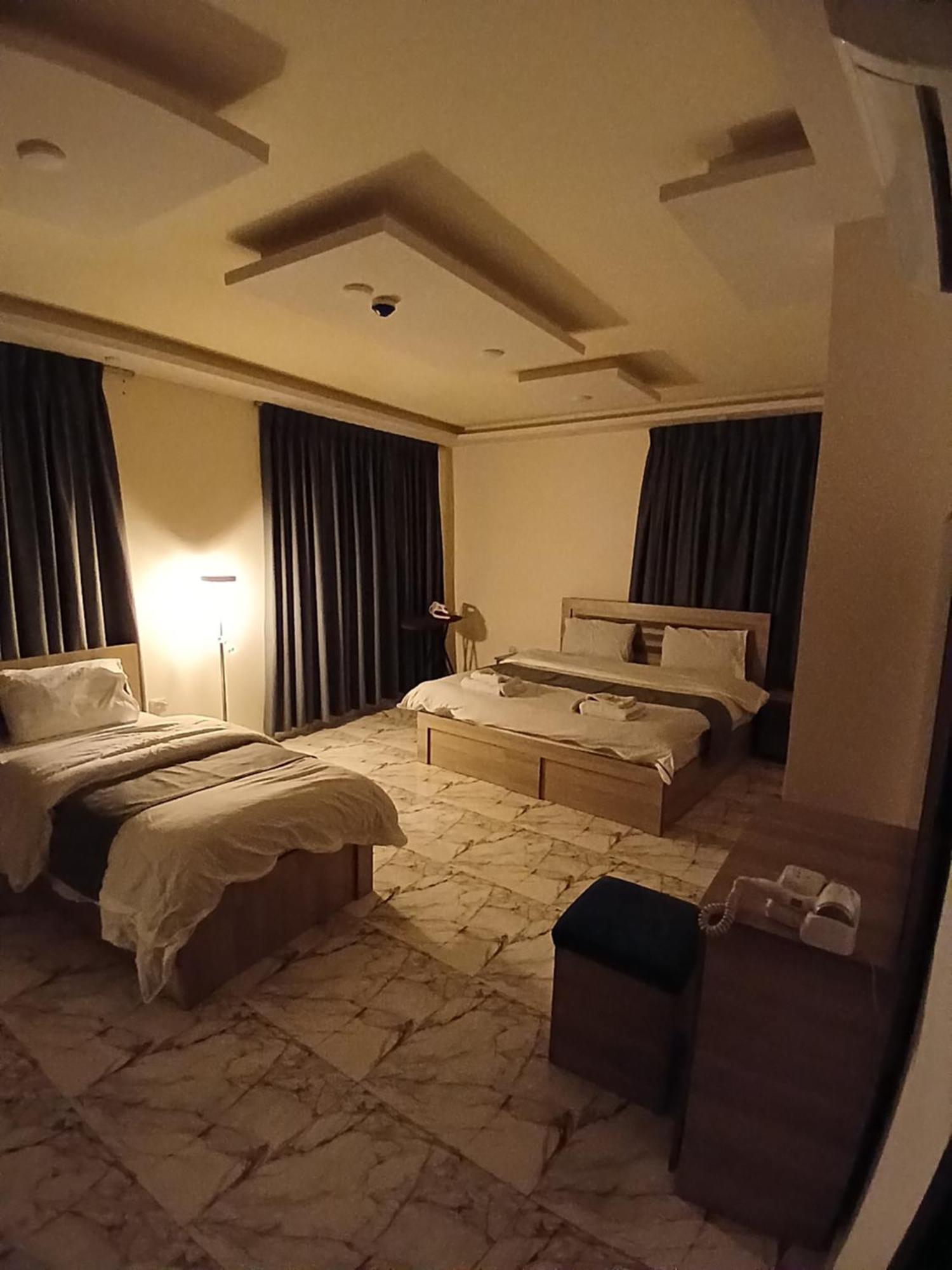 Dream House Hotel Jarash Esterno foto