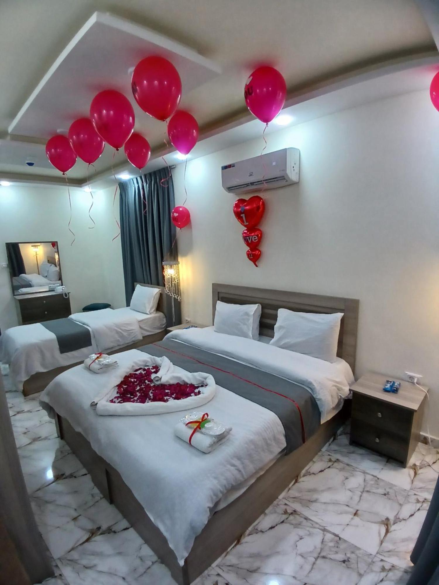 Dream House Hotel Jarash Esterno foto