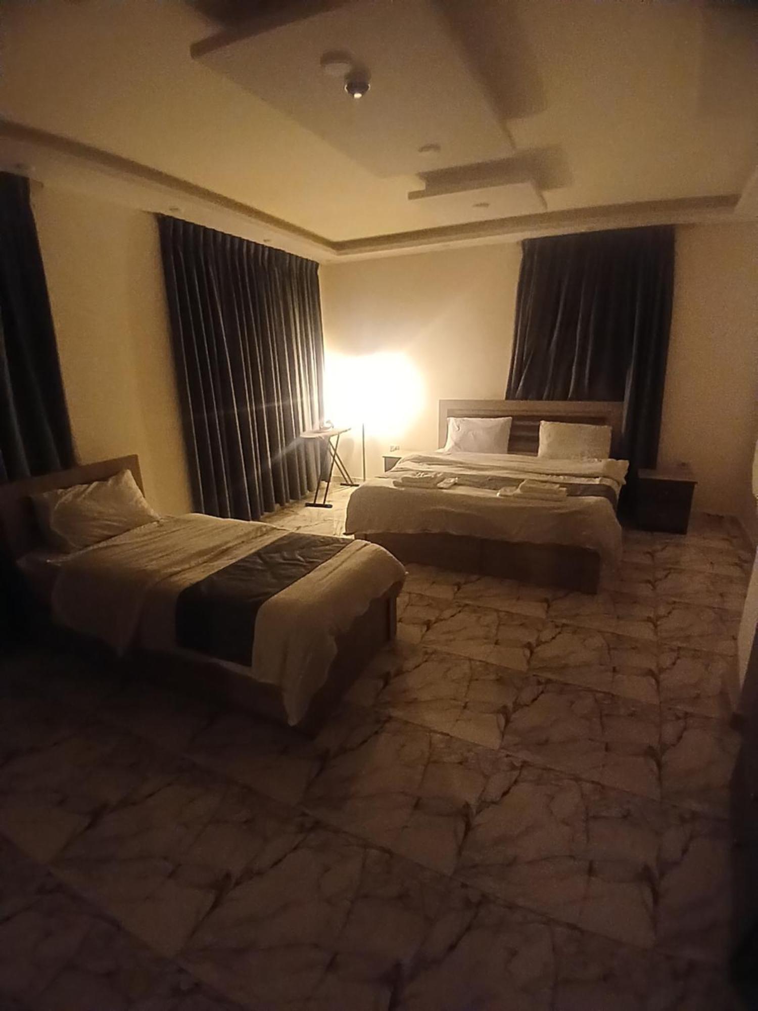 Dream House Hotel Jarash Esterno foto